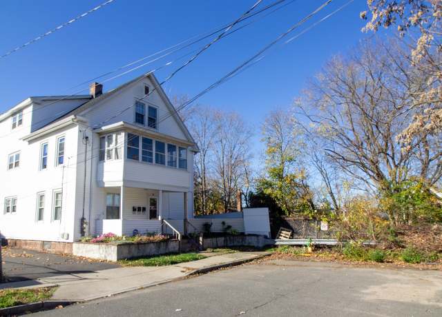 Property at 35 Clinton Ave, Middletown, CT 06457, 6 beds, 3 baths