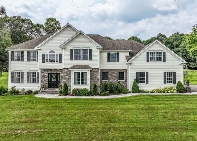 Property at 55 Country Woods Ln, Southbury, CT 06488, 5 beds, 4.5 baths