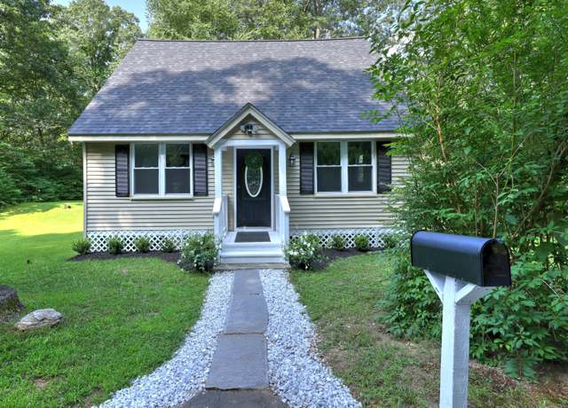 Property at 102 Hillside Rd, Southbury, CT 06488, 3 beds, 2 baths