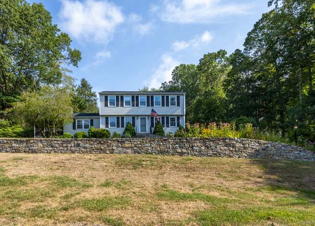 Property at 249 Wilderwood Dr, Guilford, CT 06437, 4 beds, 2.5 baths