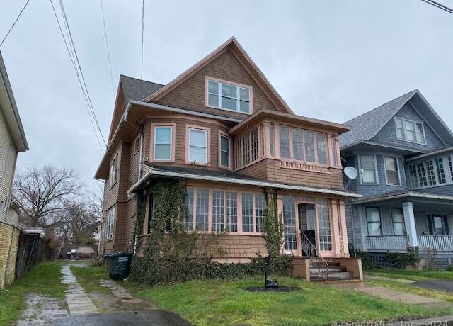 Property at 376 Seaview Ave, Bridgeport, CT 06607, 6 beds, 2 baths