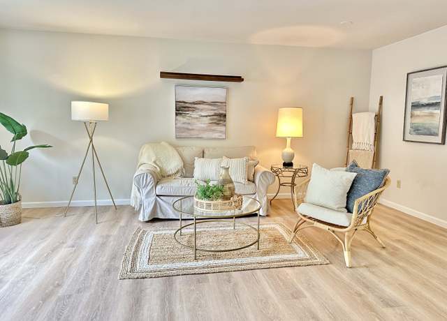 Property at 13 Brantwood Dr #13, Madison, CT 06443, 2 beds, 2 baths
