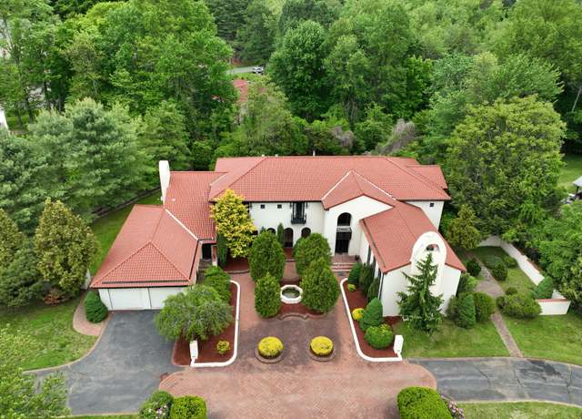 Property at 46 Mountain Farms Rd, West Hartford, CT 06117, 6 beds, 8.5 baths