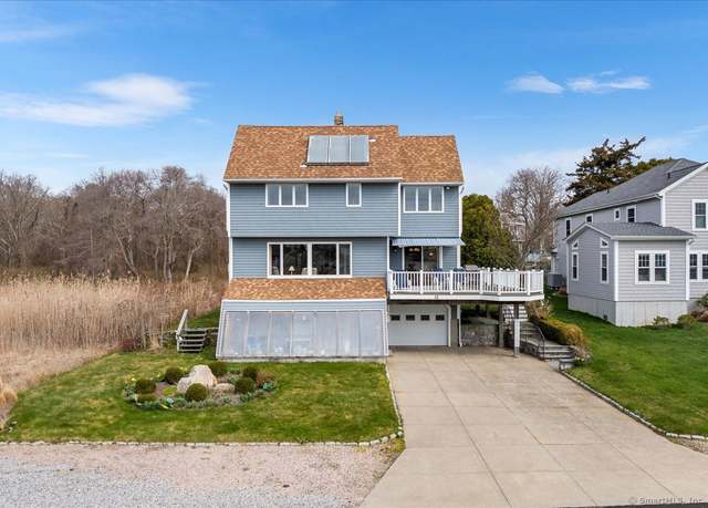 Property at 12 North St, Groton, CT 06340, 3 beds, 2.5 baths