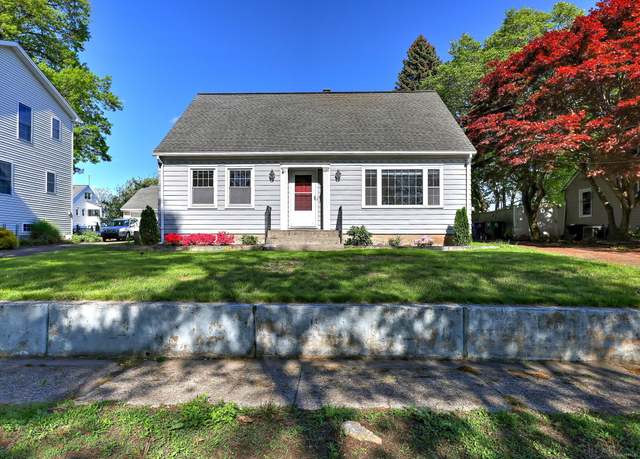 Property at 620 King St, Stratford, CT 06614, 4 beds, 1 bath
