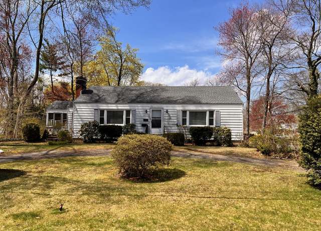Property at 100 Forest Hill Rd, North Haven, CT 06473, 3 beds, 1 bath