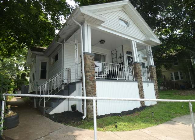 Property at 30 Bradley Ave, Meriden, CT 06451, 3 beds, 2 baths
