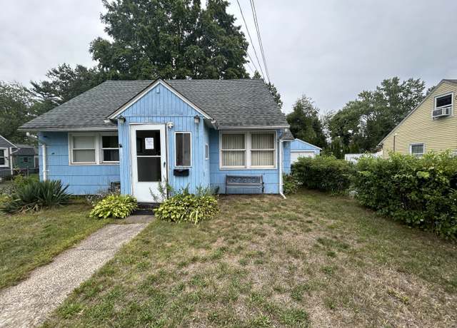 Property at 26 West St, Wallingford, CT 06492, 2 beds, 1 bath