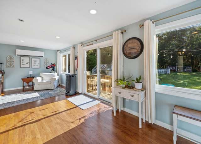 Property at 1937 Mount Vernon Rd, Southington, CT 06489, 4 beds, 2 baths