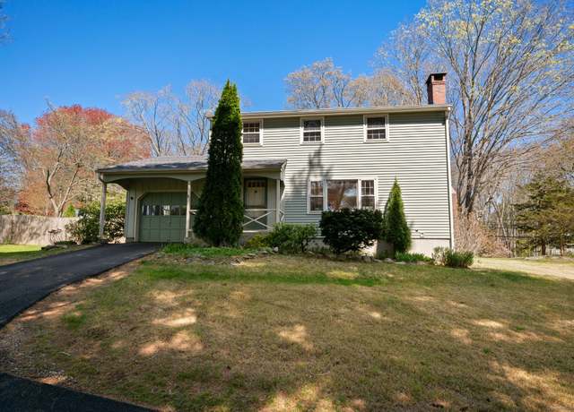 Property at 576 New London Rd, Groton, CT 06355, 3 beds, 1.5 baths
