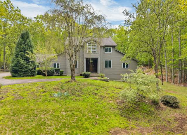 Property at 20A Bush Hill Dr, East Lyme, CT 06357, 4 beds, 4.5 baths