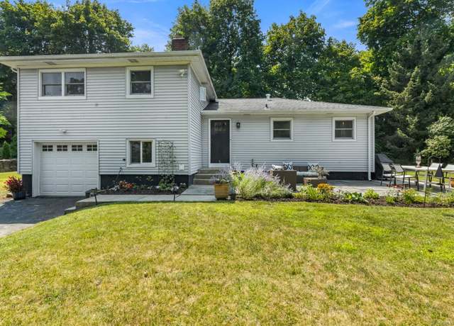 Property at 10 Walker Ct, Greenwich, CT 06831, 3 beds, 2 baths