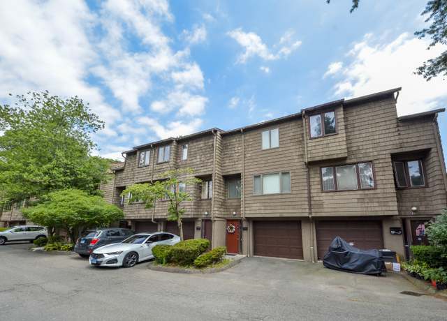 Property at 27 Towne House Rd #27, Hamden, CT 06514, 2 beds, 1.5 baths