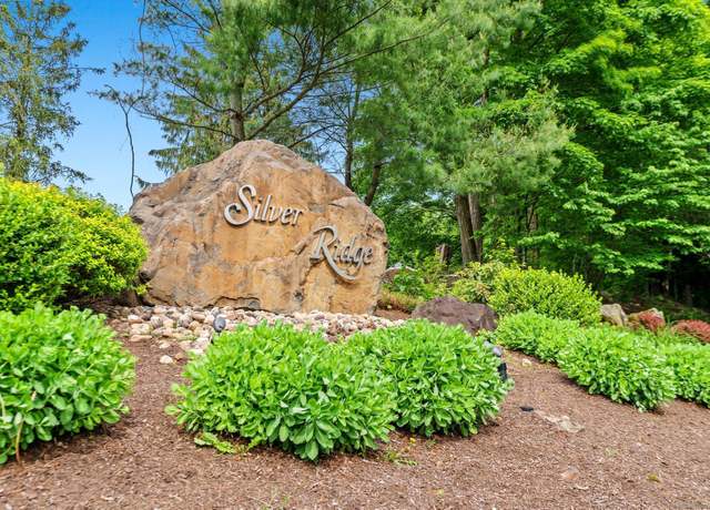 Property at 192 Rosewood Ln #192, Berlin, CT 06037, 3 beds, 2 baths