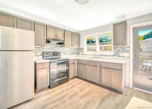 Property at 50 Angel Dr Apt D, Waterbury, CT 06708, 3 beds, 1.5 baths