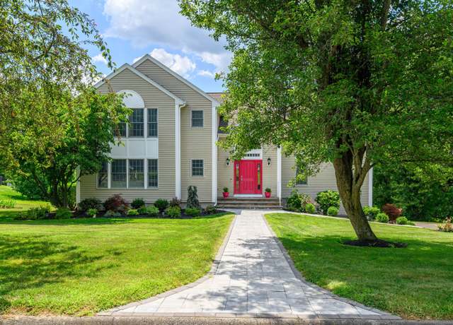 Property at 20 Laura Dr, Danbury, CT 06811, 4 beds, 3.5 baths
