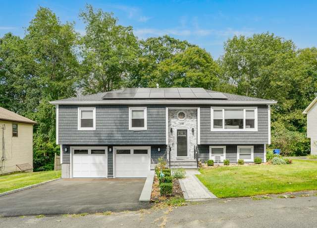 Property at 138 Williamson Dr, Waterbury, CT 06710, 3 beds, 2.5 baths