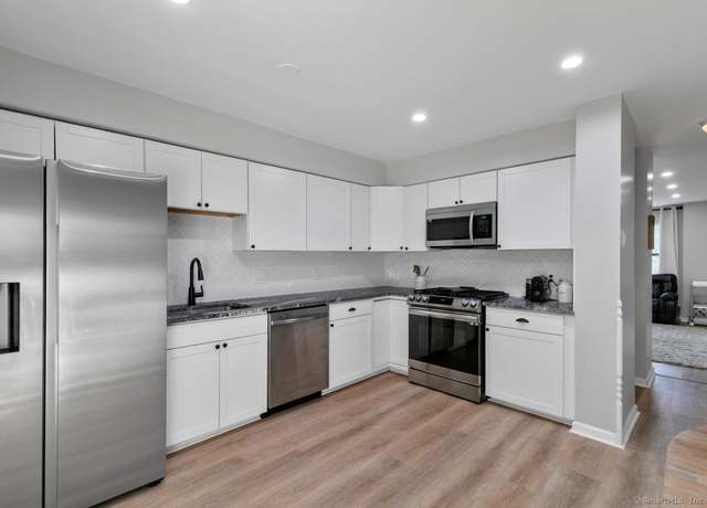 Property at 121 Russo Ave #11, East Haven, CT 06513, 2 beds, 1.5 baths