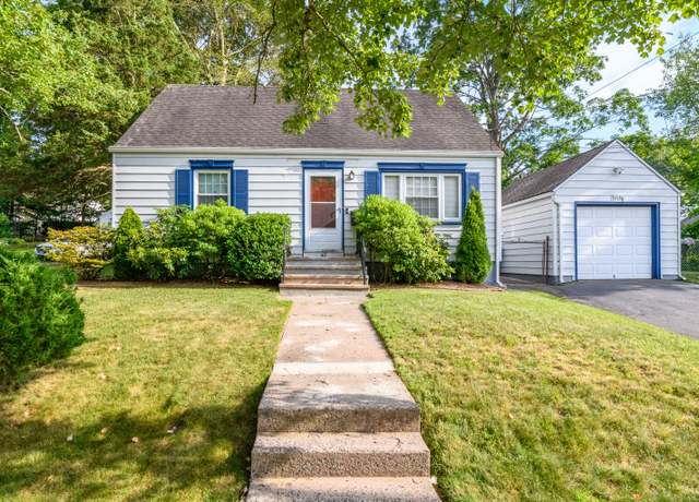 Property at 40 Rosina Rd, Hamden, CT 06514, 4 beds, 2 baths