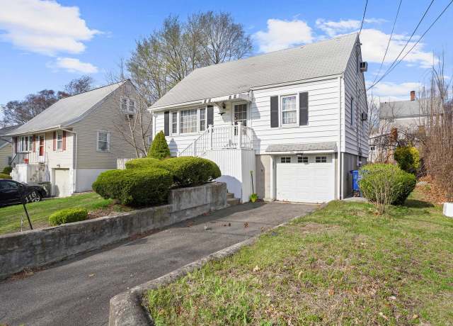 Property at 116 Acorn Ave, Bridgeport, CT 06606, 4 beds, 1 bath
