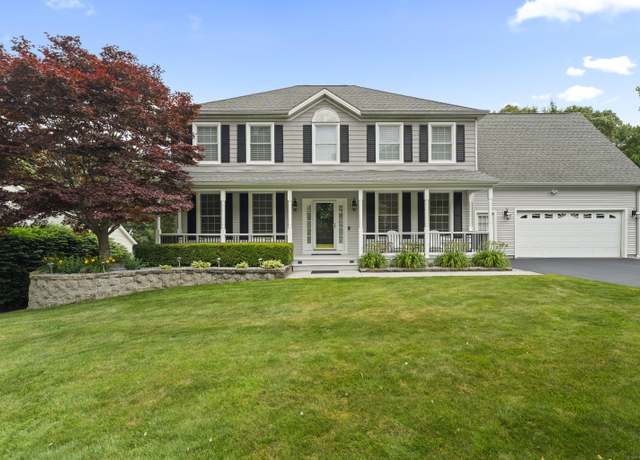 Property at 7 White Oak Ln, Waterford, CT 06375, 4 beds, 3.5 baths