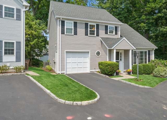 Property at 115 Top Gallant Rd #6, Stamford, CT 06902, 2 beds, 1.5 baths