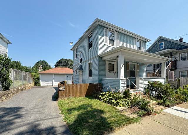 Property at 77 Squire St, New London, CT 06320, 3 beds, 1 bath