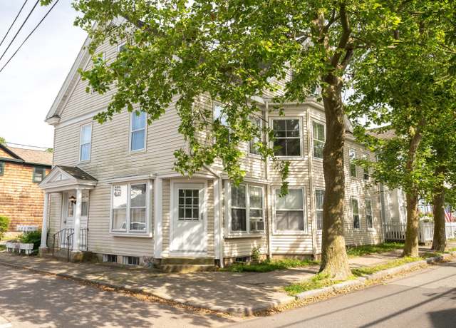 Property at 1 Harmony St, Stonington, CT 06378, 6 beds, 4 baths