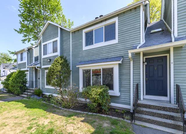 Property at 9 Farview Ave Unit 2-9, Danbury, CT 06810, 2 beds, 1.5 baths