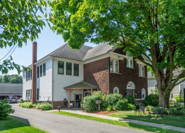 Property at 136 Main St, Wethersfield, CT 06109, 4 beds, 3.5 baths