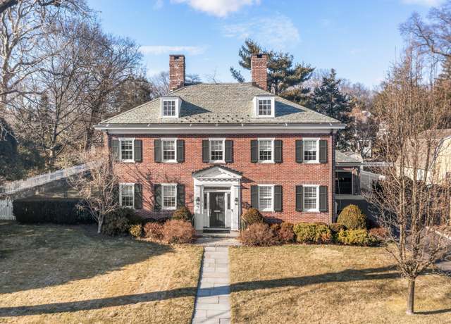 Property at 62 Chester St, Stamford, CT 06905, 5 beds, 5.5 baths
