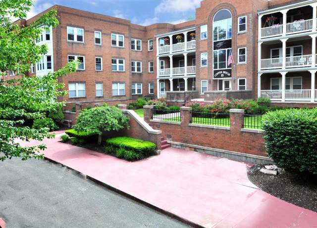 Property at 15 Highland St Apt 106, West Hartford, CT 06119, 2 beds, 2 baths