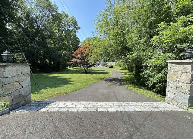 Property at 42 Taagan Point Rd, Danbury, CT 06811, 3 beds, 3 baths