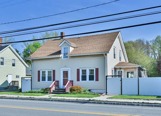 Property at 625 Riverside Dr, Thompson, CT 06255, 4 beds, 2 baths