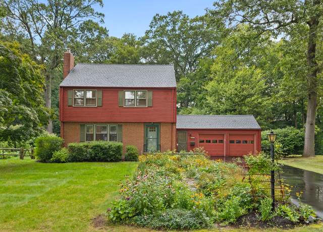 Property at 283 Spring St, Manchester, CT 06040, 3 beds, 2 baths