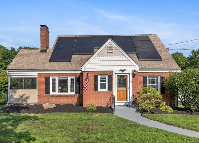 Property at 79 Baldwin Rd, Manchester, CT 06042, 3 beds, 1.5 baths