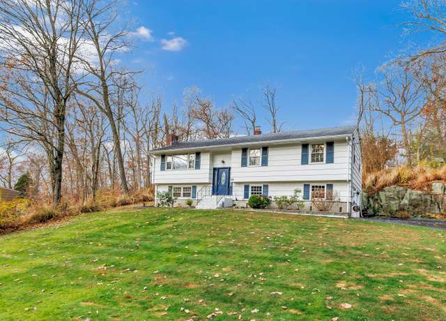 Property at 39 Cold Spring Cir, Shelton, CT 06484, 4 beds, 1.5 baths