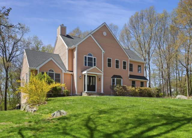 Property at 20 Maplewood Dr, Danbury, CT 06811, 4 beds, 3.5 baths