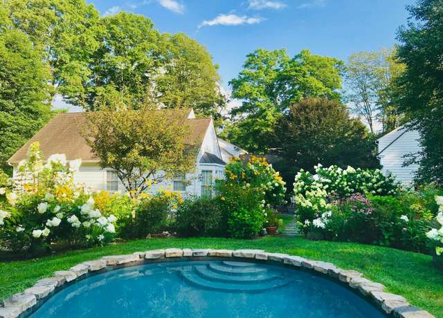 Property at 721 Ridgefield Rd, Wilton, CT 06897, 5 beds, 6 baths