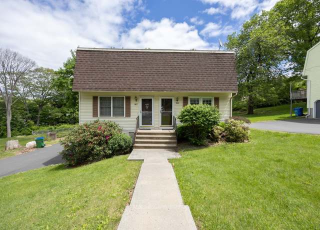 Property at 160 Macarthur Dr #160, Waterbury, CT 06704, 2 beds, 1.5 baths
