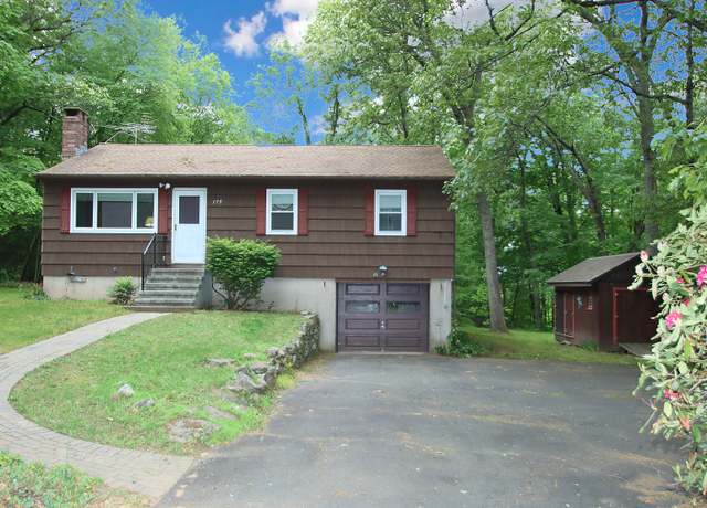 Property at 179 N Moodus Rd, East Haddam, CT 06469, 3 beds, 1.5 baths