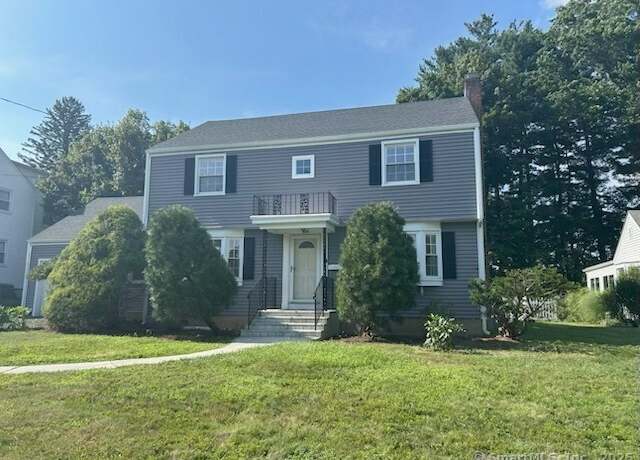 Property at 154 Mohawk Dr, West Hartford, CT 06117, 3 beds, 2.5 baths