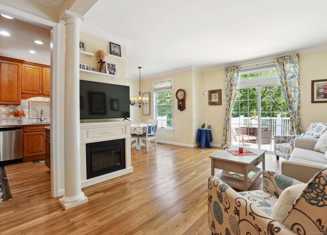 Property at 154 Hunter Dr #154, Litchfield, CT 06759, 3 beds, 2.5 baths