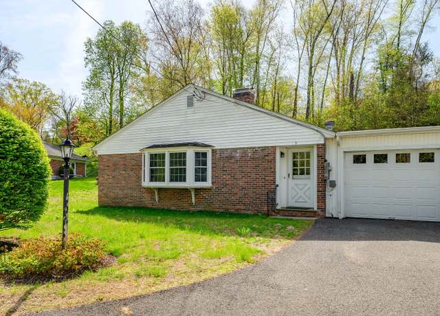 Property at 3 Lambert Ln #3, Brookfield, CT 06804, 2 beds, 2 baths