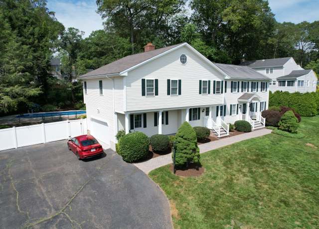 Property at 37 Lamplighter Ln, Fairfield, CT 06825, 5 beds, 4.5 baths