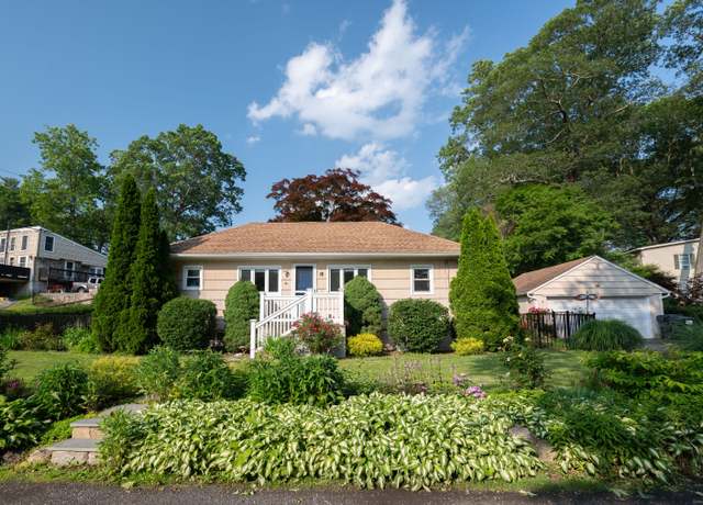 Property at 11 Hull Rd, Danbury, CT 06811, 2 beds, 1 bath