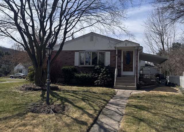 Property at 68 Dewey Ave, Plainville, CT 06062, 2 beds, 1.5 baths