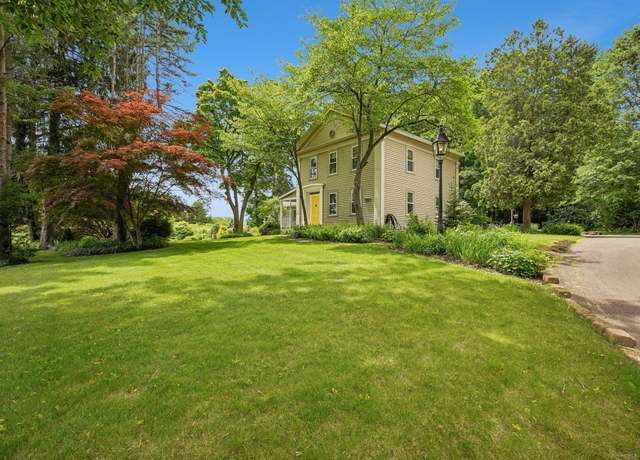 Property at 85 Wethersfield Rd, Berlin, CT 06037, 4 beds, 2 baths