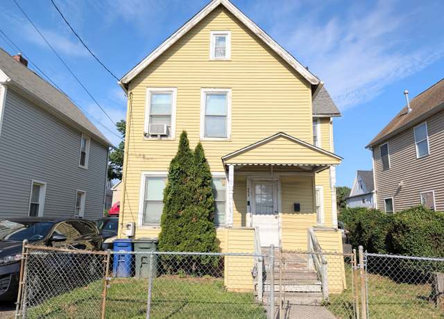 Property at 552 Union Ave, Bridgeport, CT 06607, 5 beds, 1.5 baths
