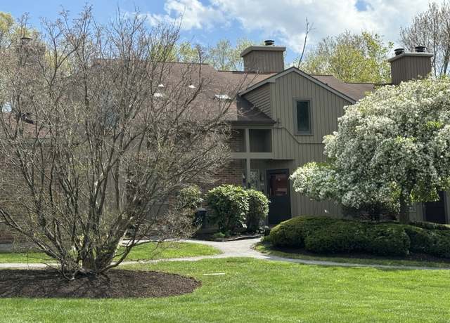 Property at 26 Far View Cmns #26, Southbury, CT 06488, 2 beds, 2.5 baths